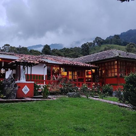 Ecohotel Pinohermoso Reserva Natural Salento Kültér fotó