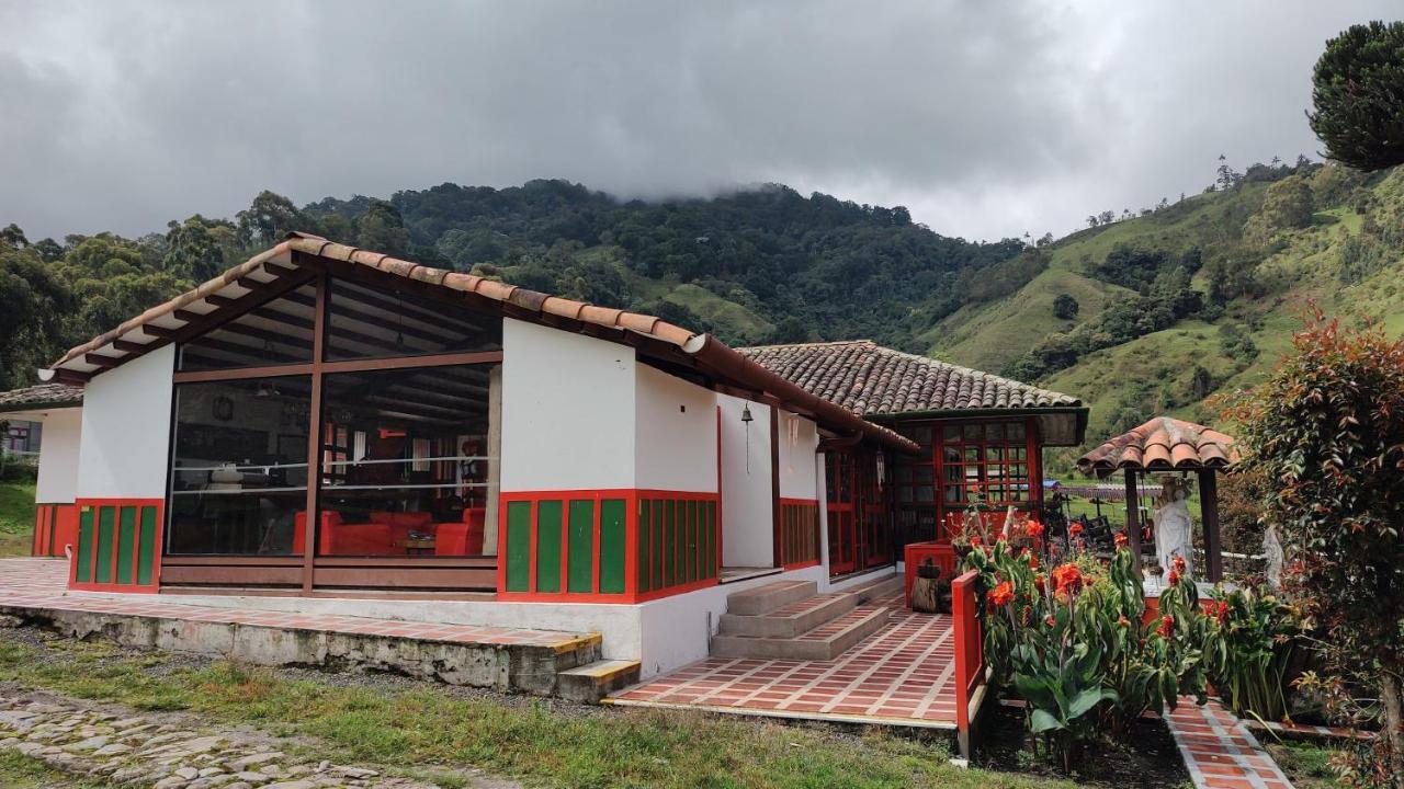 Ecohotel Pinohermoso Reserva Natural Salento Kültér fotó